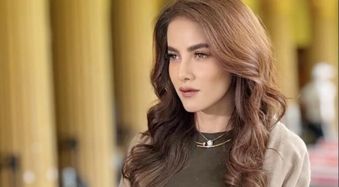 Ibunda Olla Ramlan Meninggal Dunia, Dimakamkan di Tanah Kusir