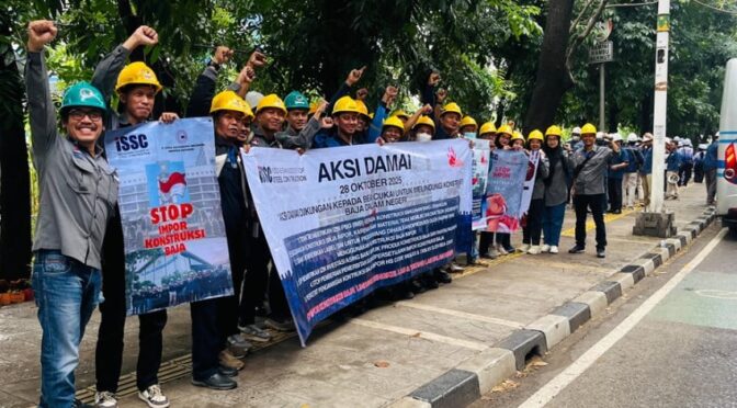 Gelar Unjuk Rasa, ISSC Desak Menkeu Purbaya Setop Impor Baja dari Vietnam dan China