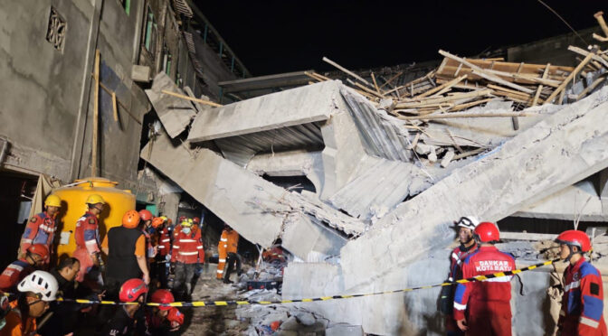 Prabowo Berbelasungkawa atas Insiden Ambruknya Bangunan Ponpes Al Khoziny Sidoarjo