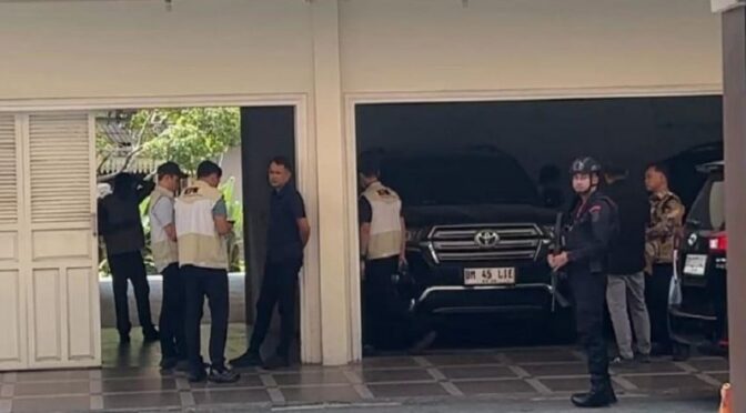 KPK Geledah Rumah Dinas Gubernur Riau Abdul Wahid di Pekanbaru