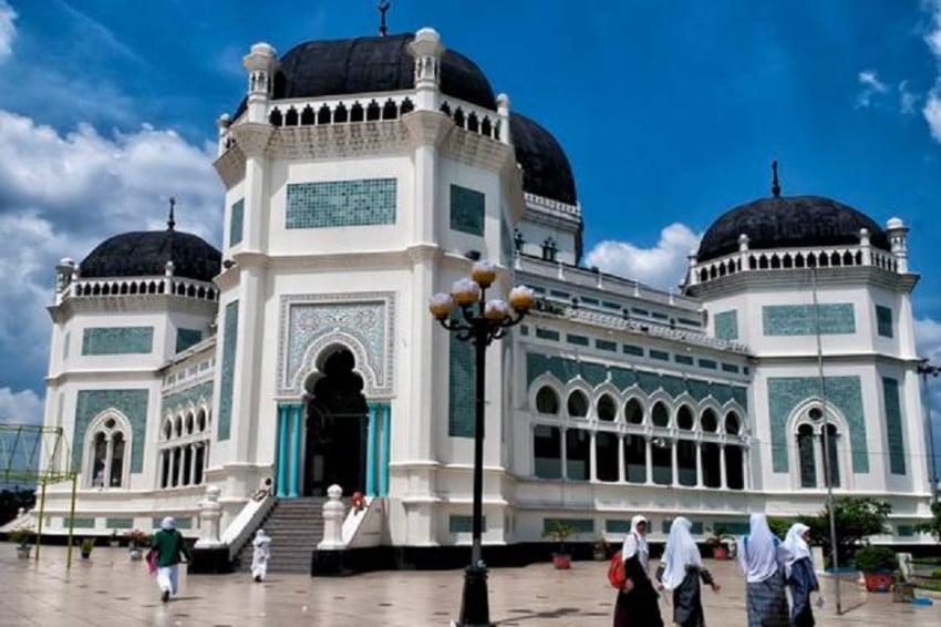 Jadwal Salat dan Imsakiyah Kota Medan Hari Ini, 19 Ramadan 1447 H
