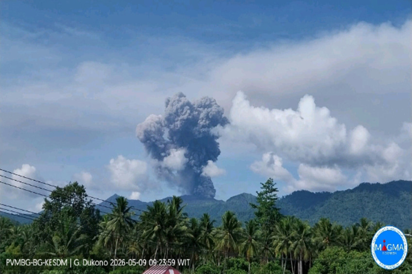 Gunung Dukono Meletus 2 Kali Pagi Ini, Tinggi Kolom Abu Capai 2.700 Meter